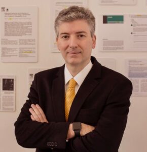 Dr. Alexandre Amato